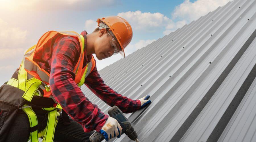 GAF certified roofer in Bartelso, IL